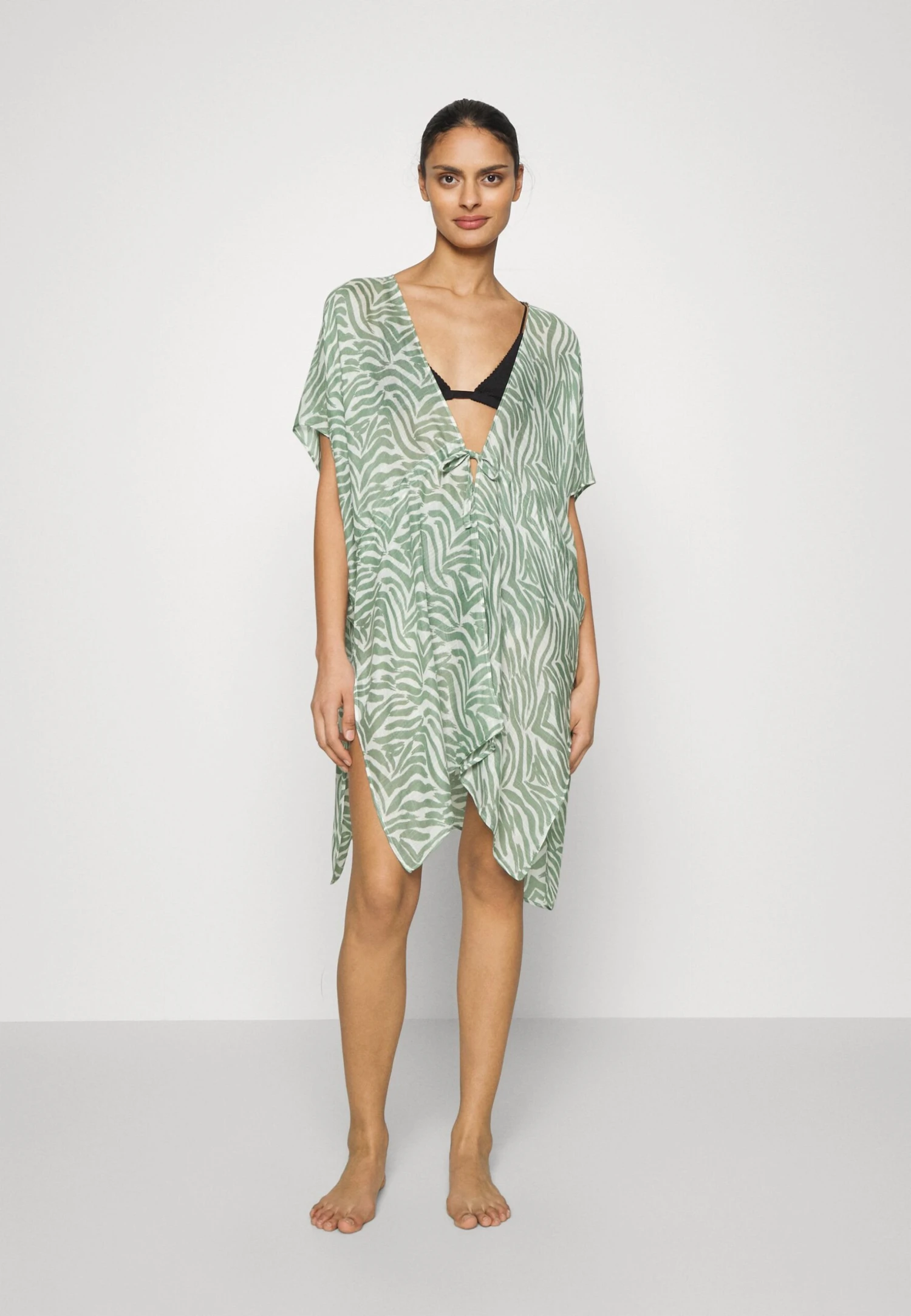 Anna Field Printed Short Kimono / 606 - Khaki_003 - Off-White - Accessoire De Plage - Khaki/Off-White 3 Anna Field Printed Short Kimono / 606 - Khaki_003 - Off-White - Accessoire De Plage - Khaki/Off-White