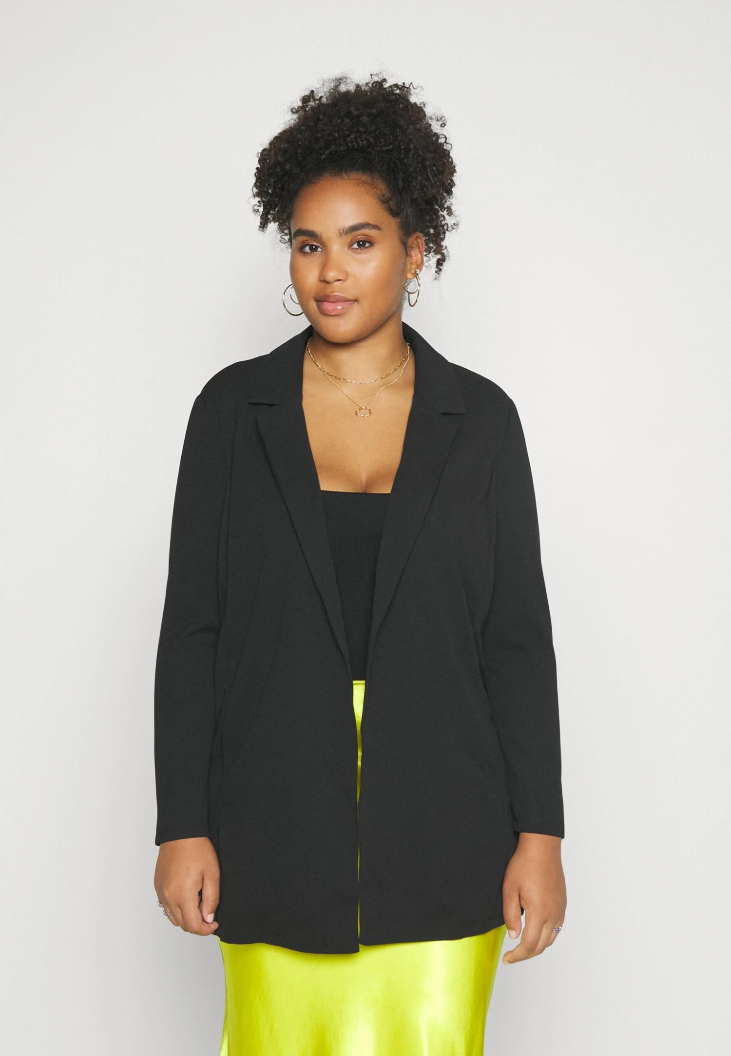 Manteau Court - Black 3 Manteau Court - Black