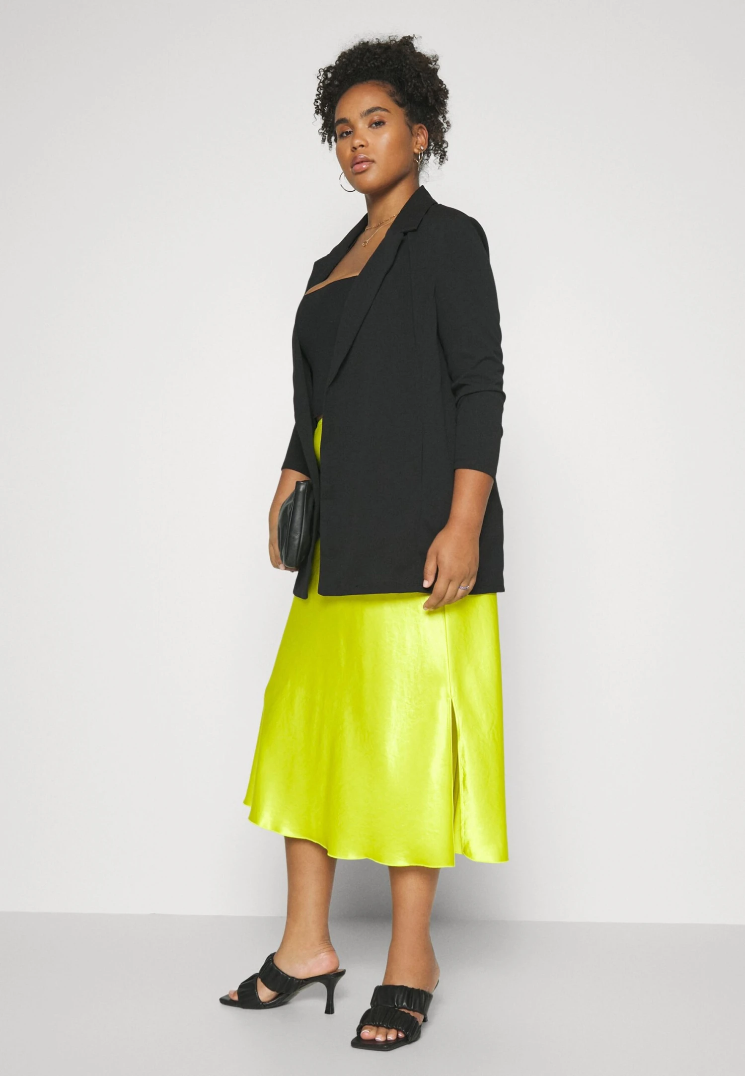 Manteau Court - Black 6 Manteau Court - Black – Image 4