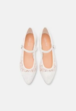 Babies - White -Anna Field cd4d32aa587d4fee844ed0dc27a08313