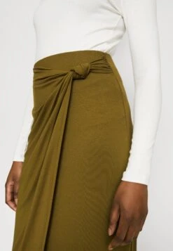 Anna Field Front Knot Midi Skirt - Jupe Crayon - Khaki 13 Anna Field Front Knot Midi Skirt - Jupe Crayon - Khaki -Anna Field d576750e077445fb85b1a7e2454a7d44